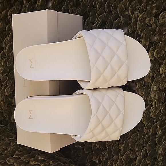 Marc Fisher Quilted Slides - Picture 1 of 4